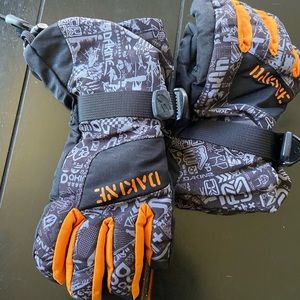 Kid’s (junior) snow gloves